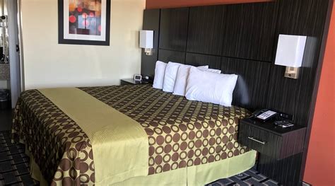 EXECUTIVE INN (Pelham) - Motel Reviews, Photos, Rate Comparison ...