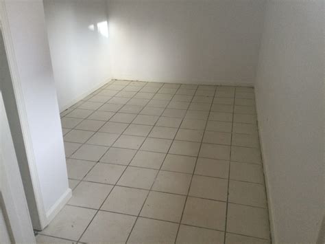 100 sq ft room to rent - Store At My House