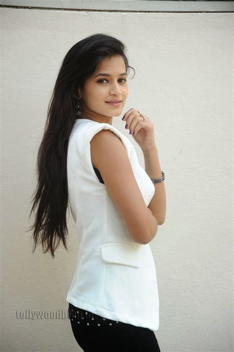 Anvika Gorgeous Looking Photo shoot Gallery