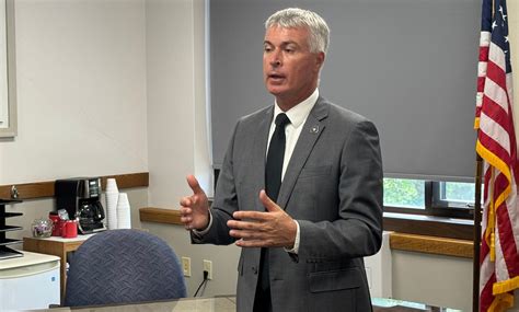 Former employees, inmates indicted on multiple charges - KBHB News