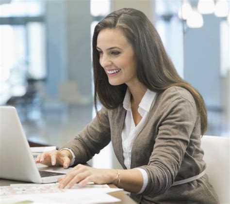 Airhostess | Cabincrew | Air Ticketing | Training Courses in Delhi