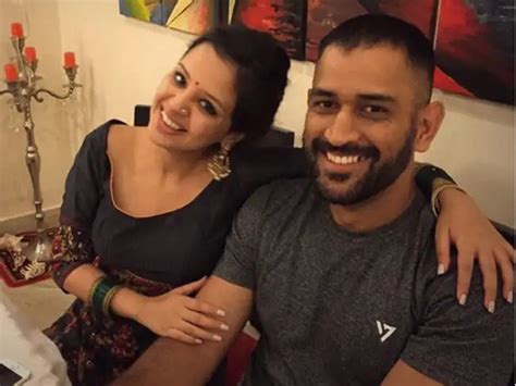 ms dhoni: Dhoni dons producer's hat, backs mythological sci-fi web ...