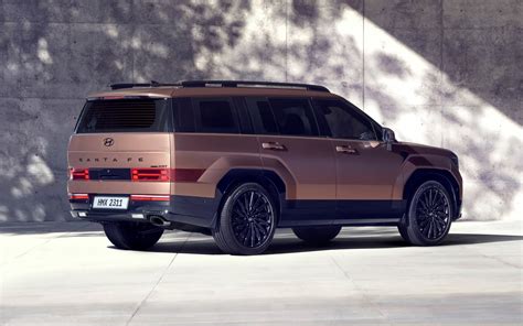2024 Hyundai Santa Fe: Take a Look From Every Angle - 1/15