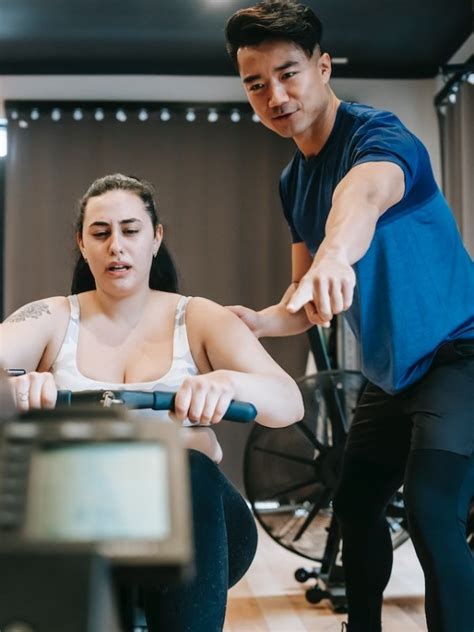 Hydrow Rower Machine 的图像结果