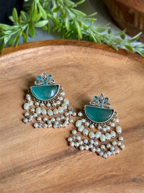 TRADITIONAL ANTIQUE DANGLER EARRINGS
