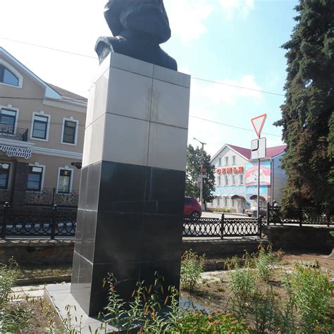 THE MONUMENT TO KARL MARX (2026) All You Need to Know BEFORE You Go ...