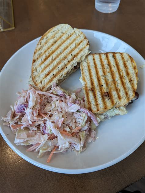 Nute’s Cafe | 2238 N Farwell Ave, Milwaukee, WI 53202, USA