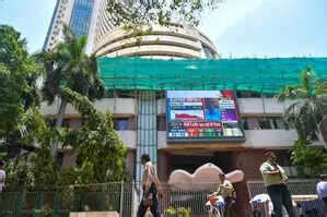 L&T, metal stocks lift Sensex over 150 pts, Nifty tops 24,800
