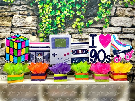 Throw an unforgettable 90s party decorations - Tips and ideas