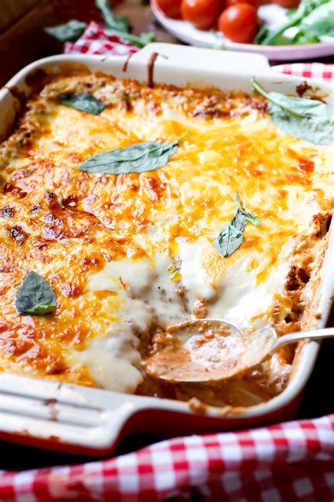 Easy Lasagne Recipe with Lots of Cheese Sauce   Quick Lasagne