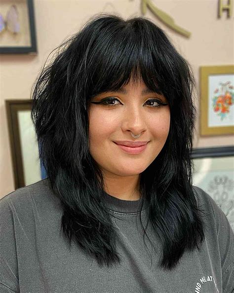 Full Fringe Hairstyles For Round Faces