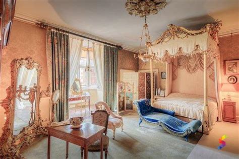 Define Expensive, Expensive Meaning, Expensive Examples, Expensive ...