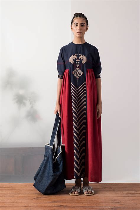 SIDE GATHER DRESS – ikaibyraginiahuja.com