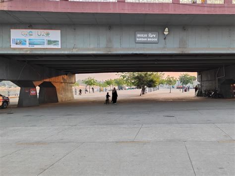 Food market will be started on Sabarmati Riverfront, 8 food vans can be ...
