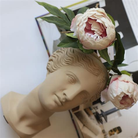 Sophia | Venus Head Vase | Now in India – Mérci Dehradun