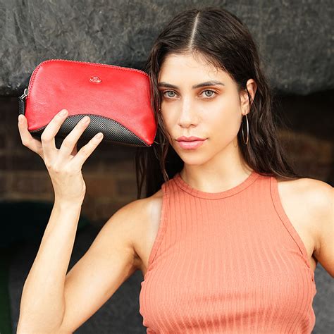 Buy Women’s Leather Wallets & Clutches Online – Elegant Styles | Perf ...