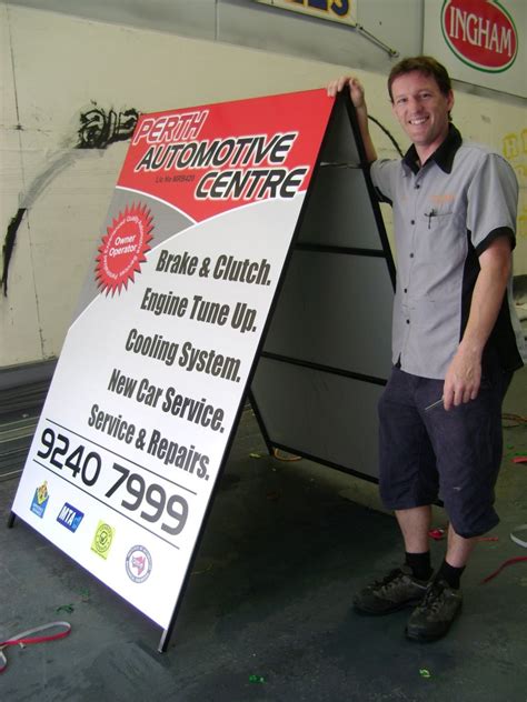 Building Wall Frame Signage 的图像结果