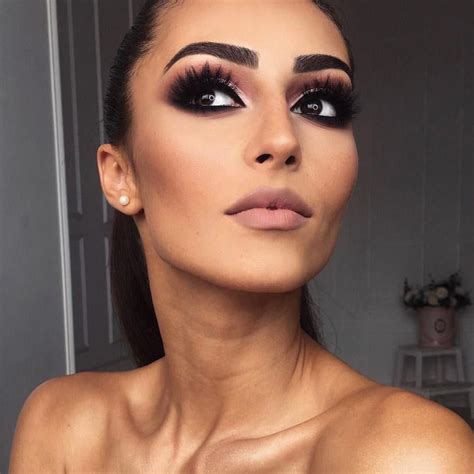 dark eye makeup tips
