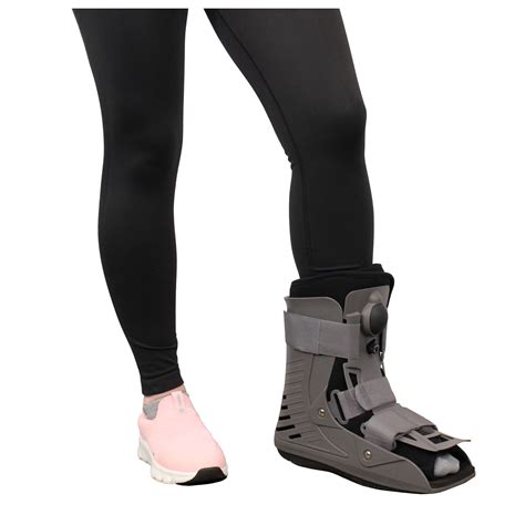 Short Full Shell Walking Boot For Post Surgery Ankle Strains ...