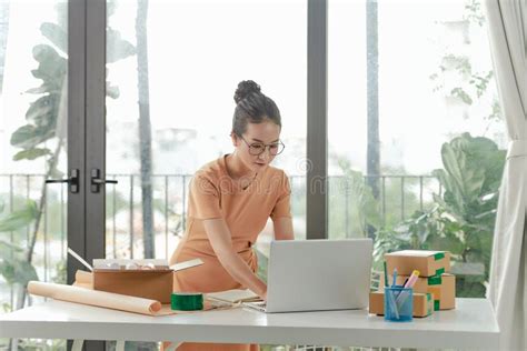 Small Business Owner Working 的图像结果