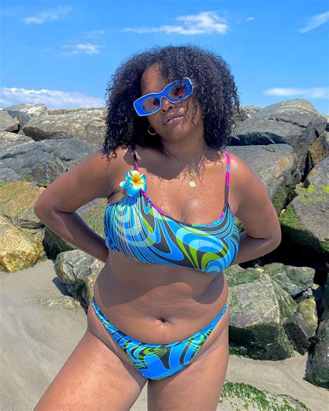 Best Swimsuit For Curvy Women | atelier-yuwa.ciao.jp