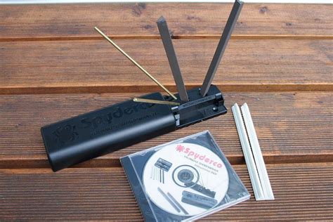 Spyderco Tri-Angle Sharpmaker Kit 2 Fine & 2 Medium Grit Ceramic Stones ...