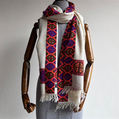 Hand Woven Pashmina & Merino Wool Kullu Stole Kinnauri Design White ...