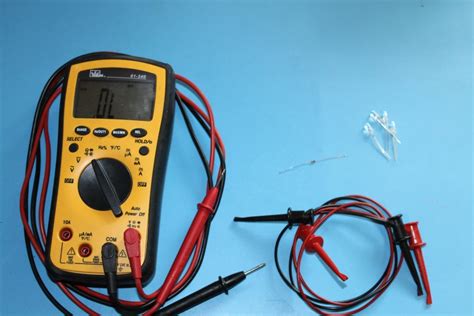 Testing Light Bulb On Multimeter 的图像结果
