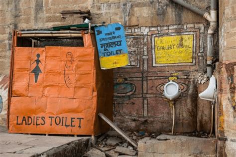 印度人上厕所为什么不带纸 | 地球日报