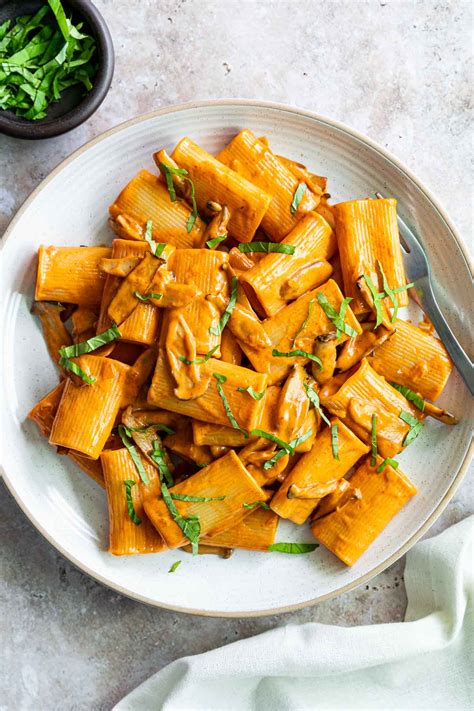 Gochugaru vs Gochujang, two popular Korean Ingredients - Six Hungry Feet