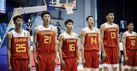 中国男篮新任队长周鹏成救世主，曾因脚伤错失男篮世界杯比赛_东方体育