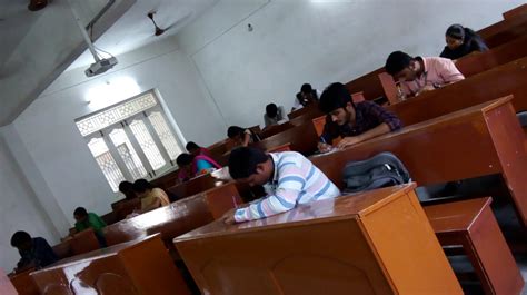 SR Gudlavalleru Engineering College