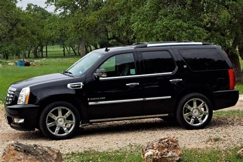 No Reserve: 39k-Mile 2009 Cadillac Escalade Hybrid for sale on BaT Auctions - sold for $18,250 ...