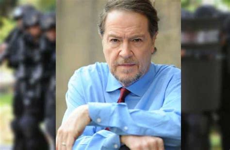 Politician with Police Office 的图像结果