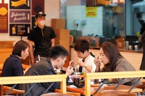 哈尔滨有序恢复餐饮堂食 - 中国日报网