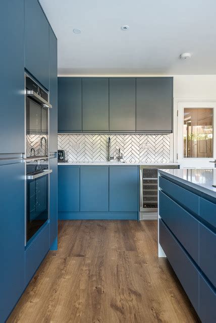 7 Reasons Why Handleless Kitchen Cabinets Are a Must-Have