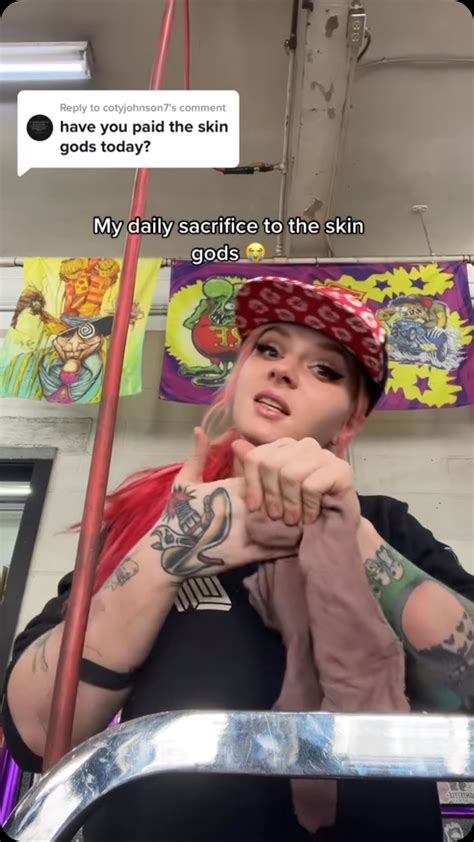 Kirsten Vaughn | Comment below if you’re a woman in a male dominated industry 🤘 #cargirl # ...