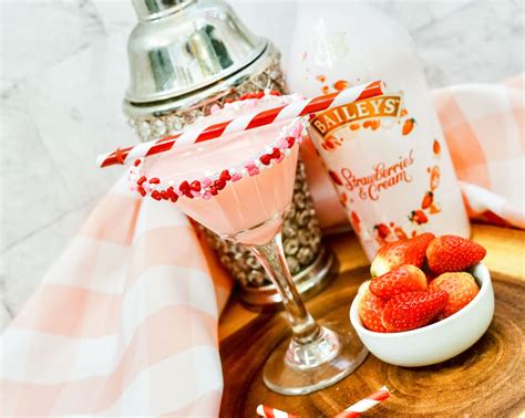 Baileys Strawberries and Cream Recipes - Cocktails and Appetizers