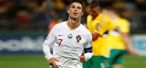 While Ronaldo Has Scored 25 More Goals, Messi Fans Are Proud Of One ...