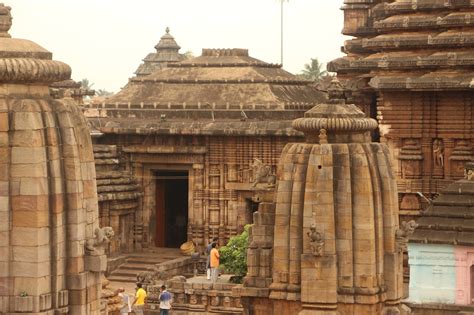 eduvibes.in : The Lingaraj Temple, Bhubnashwar, Odisha, India