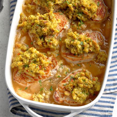 Pork Chops with Apples and Stuffing Recipe: How to Make It