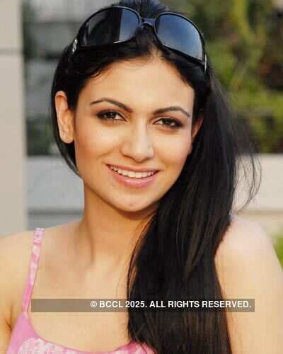 Simran Kaur Mundi at Radio Mirchi 'KAAN Awards' 2008 held at Grand ...