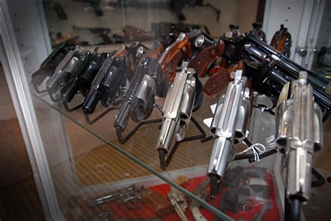 Gun Collection Tour 的图像结果