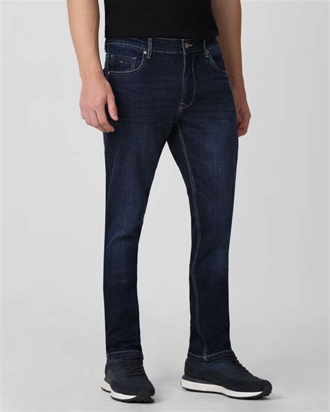 Straight Fit Jeans - Shop Straight Denim Jeans for Men at Mufti