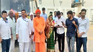 Computer Lab Bus 的图像结果