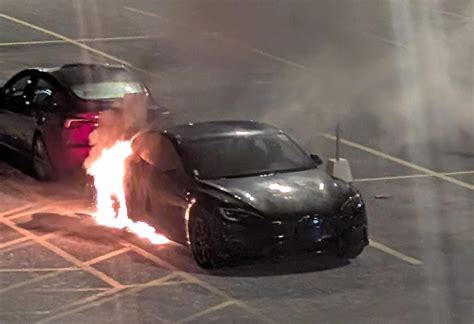 Tesla set on fire at mall in London, Ontario - Drive Tesla