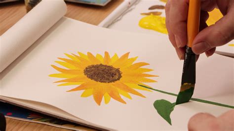 Guide to acrylic flower painting for beginners