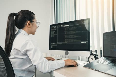 Computer Software Developer 的图像结果