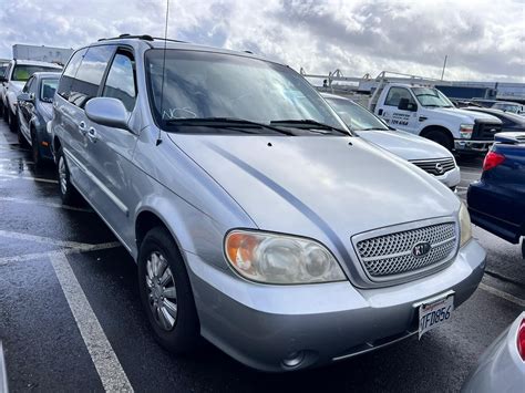2005 Kia Sedona LX