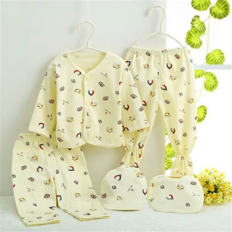 Newborn Clothes - Buy New Born Clothes online at Best Prices in India ...